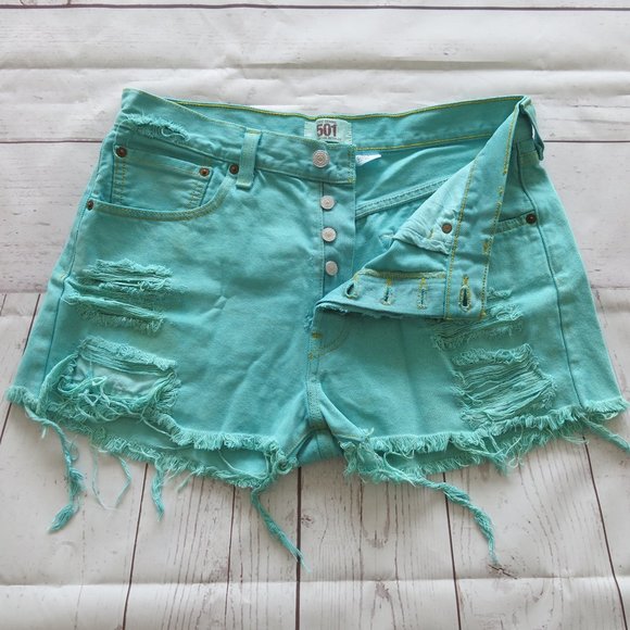 Levi's 501 Button Fly Distressed 100% Cotton Green Denim Jean Short - Size 33 - Picture 2 of 5